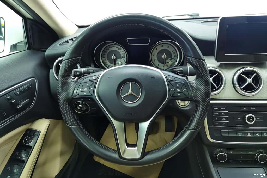 Mercedes-Benz GLA, 2016 15