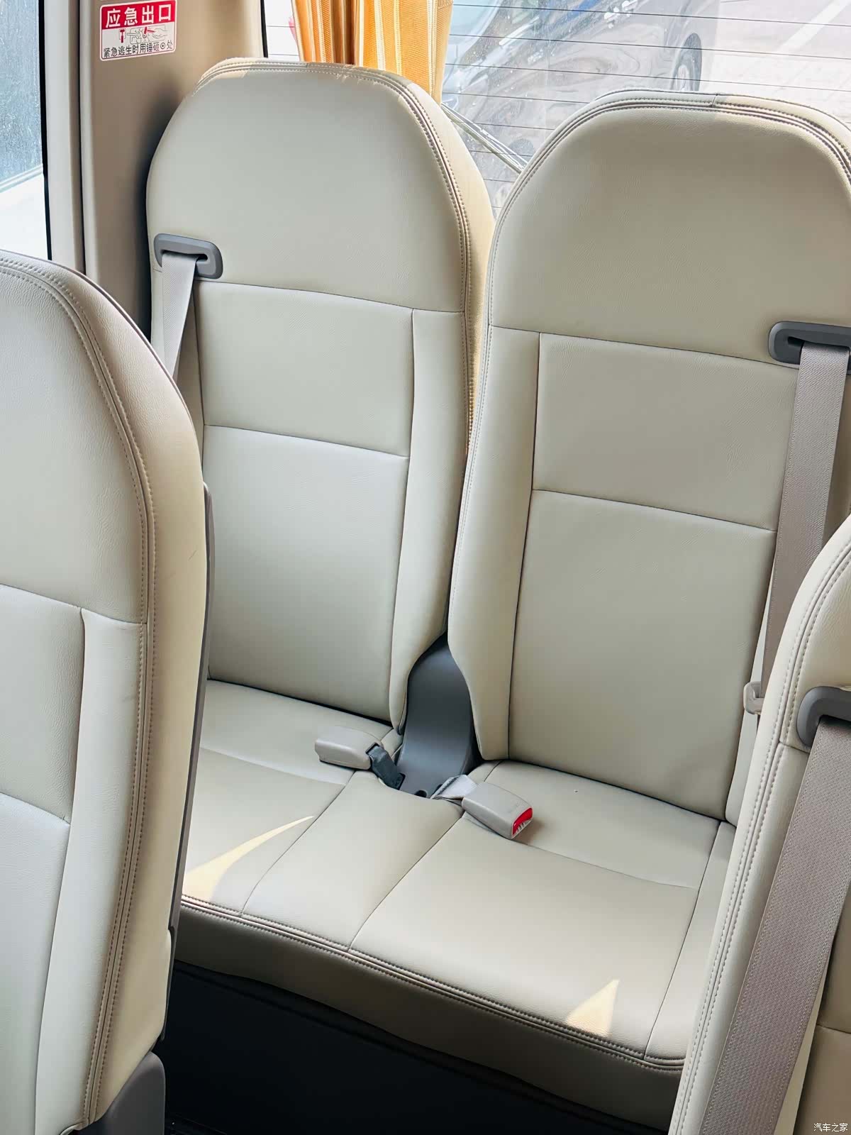 Toyota Coaster, 2016 15
