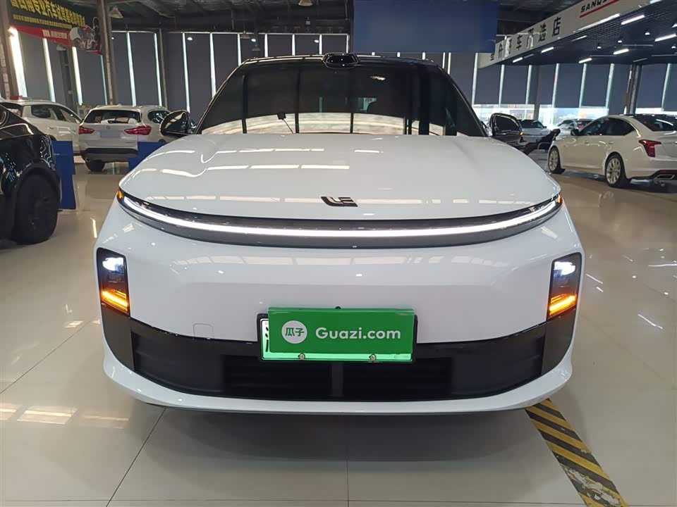 Li Auto Ideal L6