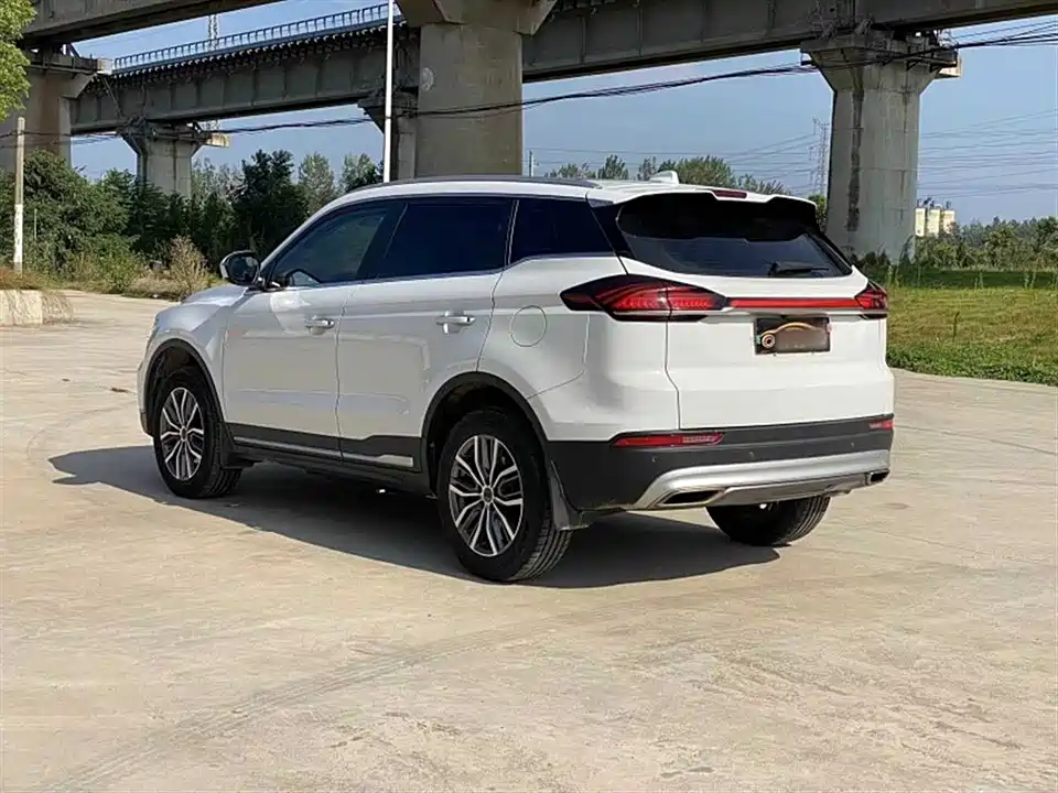 Geely Atlas