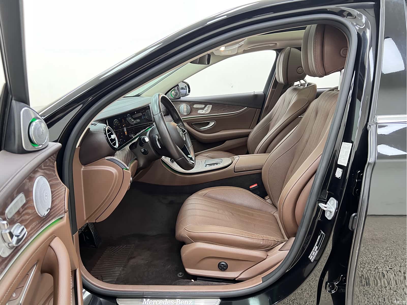 Mercedes-Benz E-Class, 2021 16