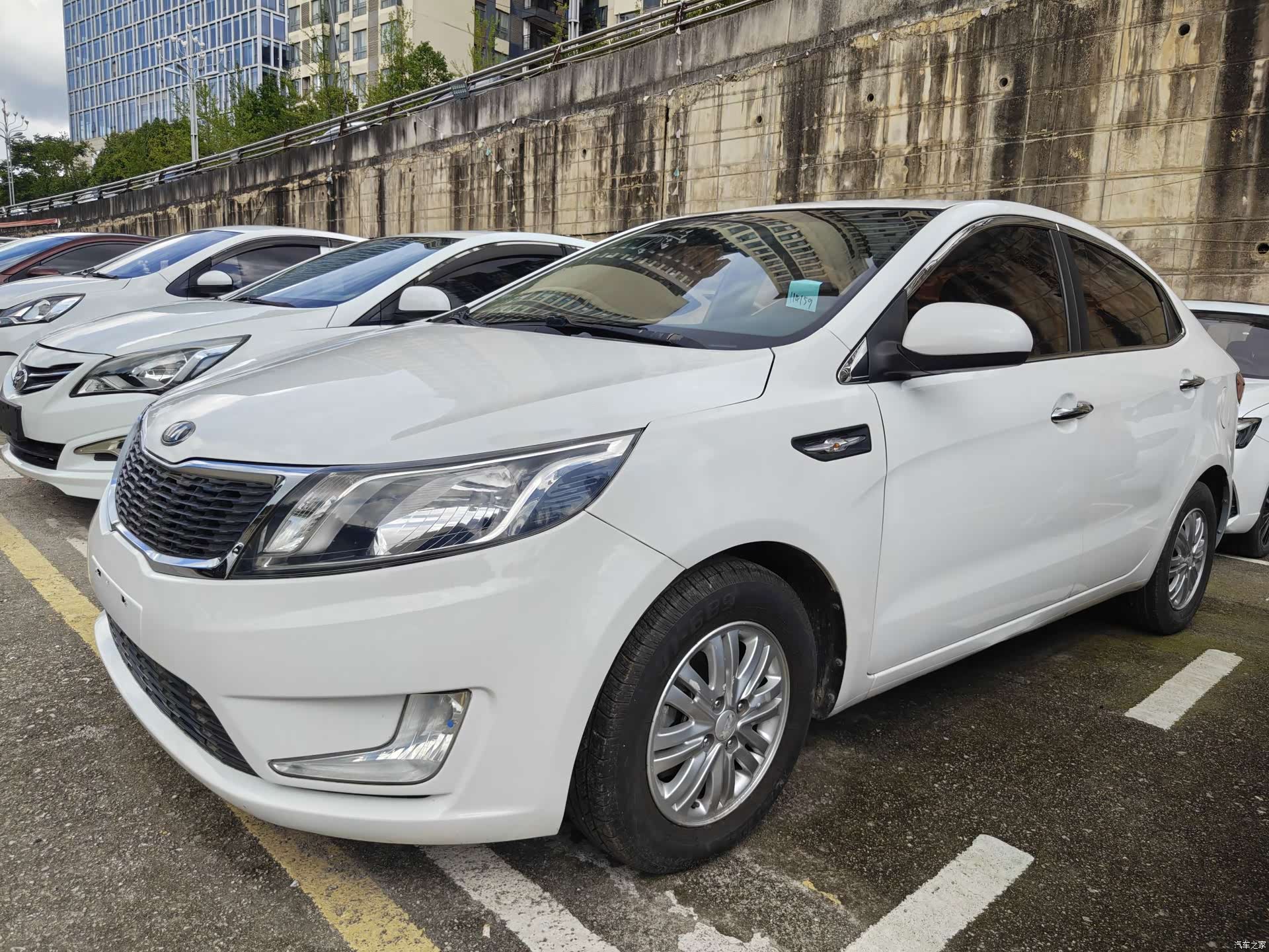 Kia K2, 2014 1