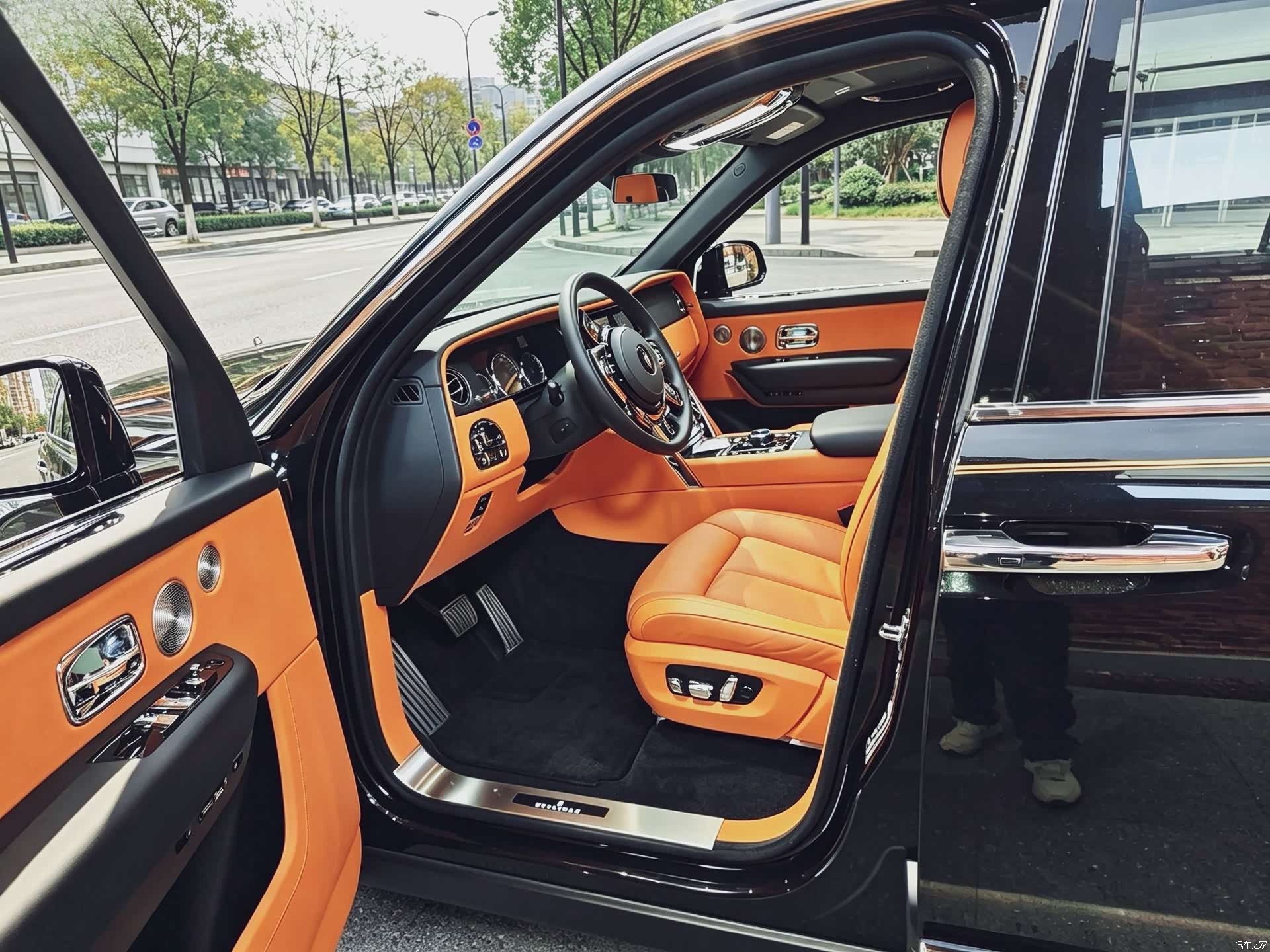 Rolls-Royce Cullinan, 2023 все фото