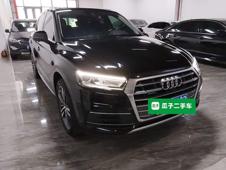 Audi Q5L 2020, фото 4