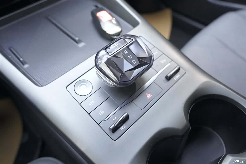 BYD Qin, 2025 8