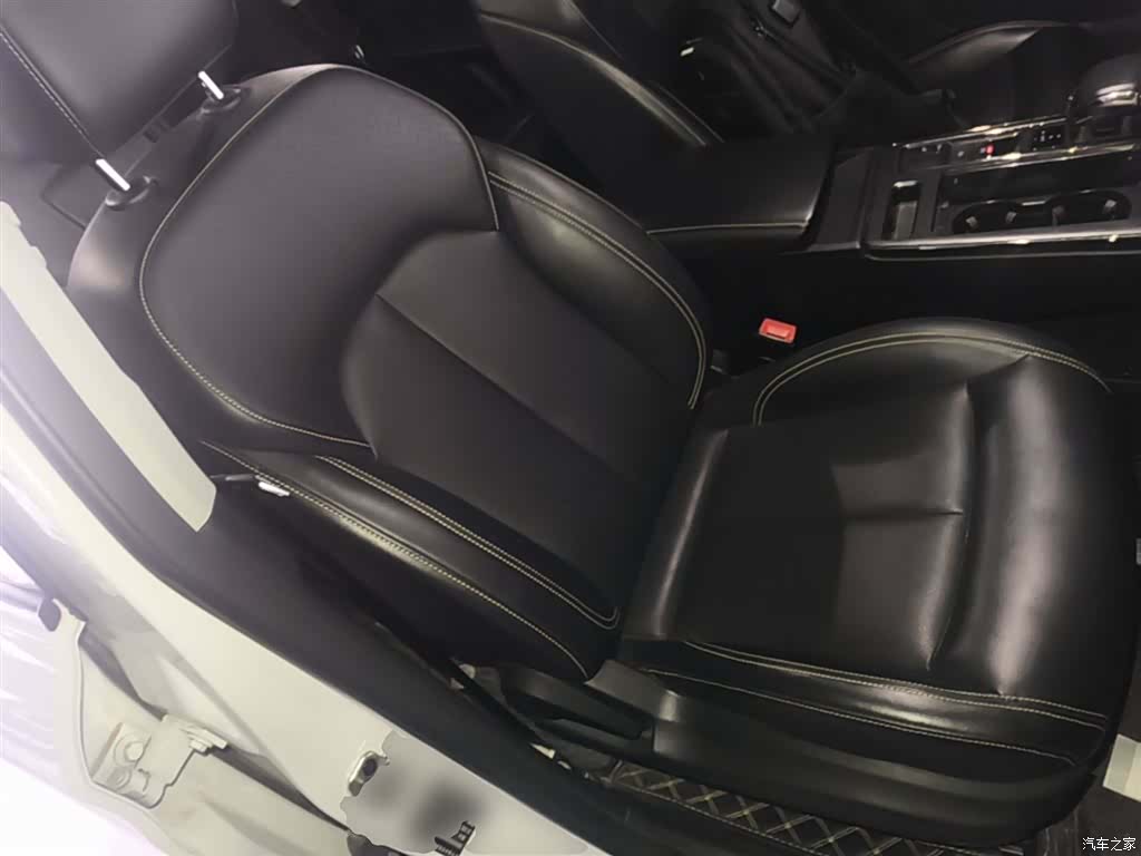 Roewe RX5, 2022 25