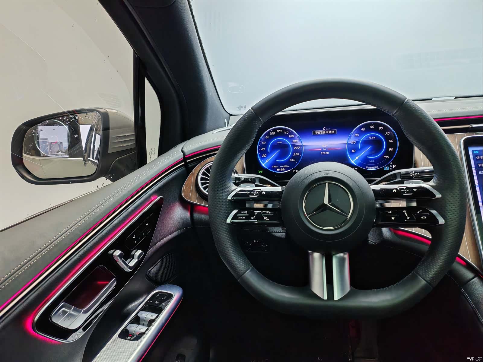 Mercedes-Benz EQE, 2024 9