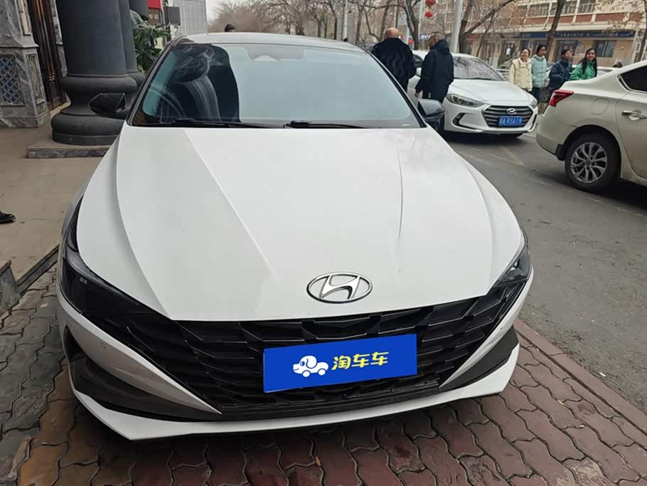 Hyundai Elantra