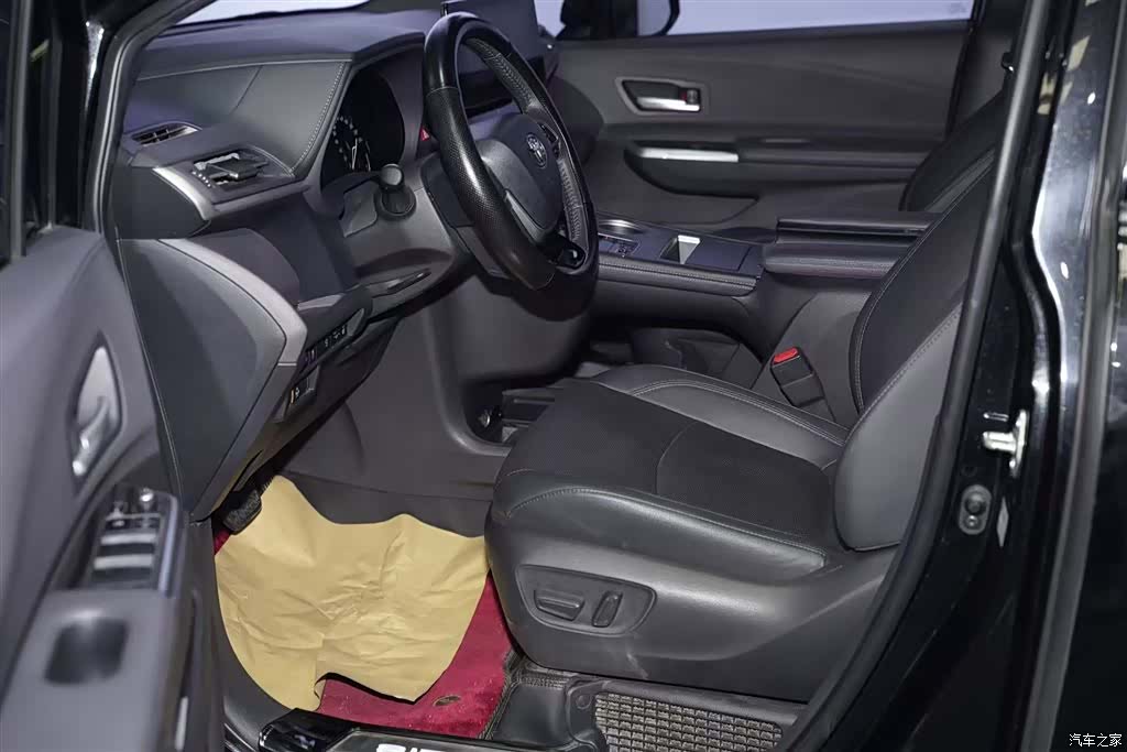 Toyota Sienna, 2024 13