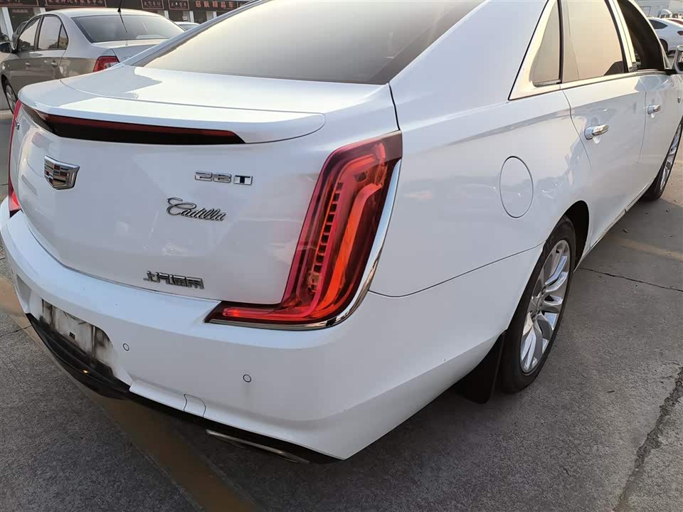 Cadillac XTS