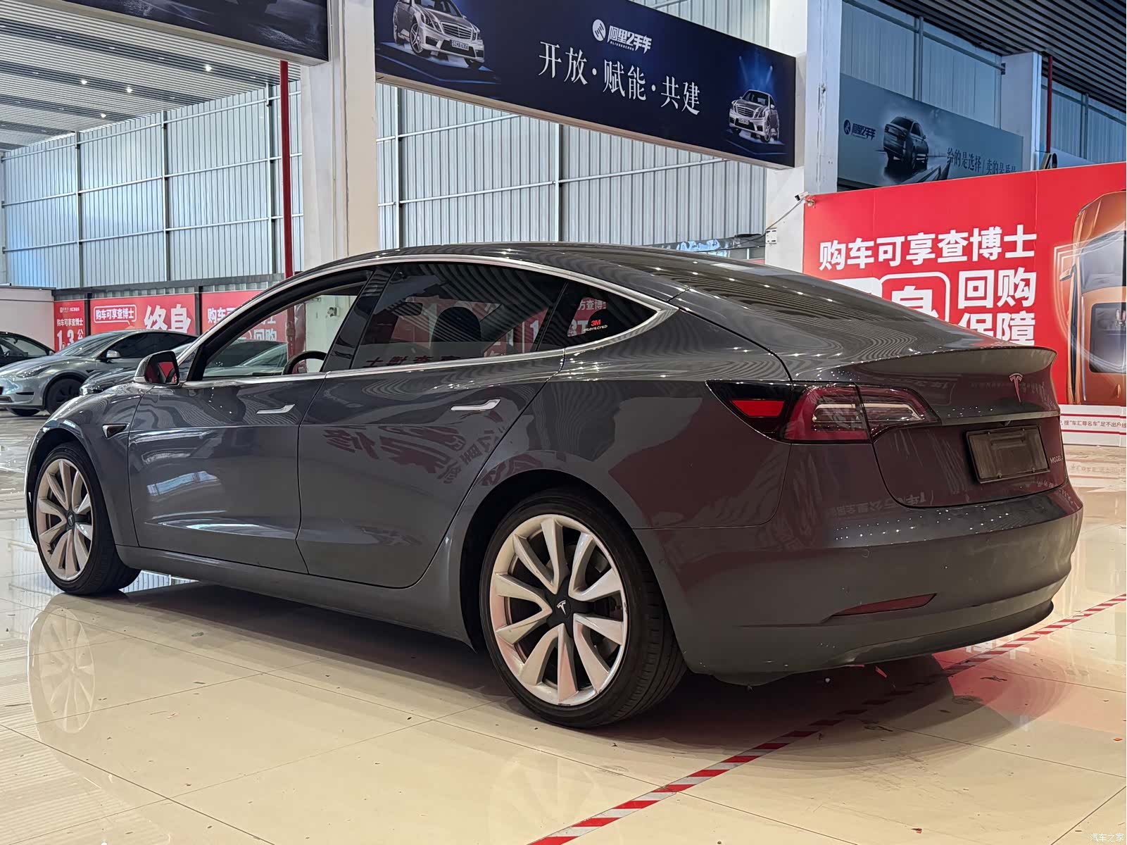 Tesla Model 3, 2020 6