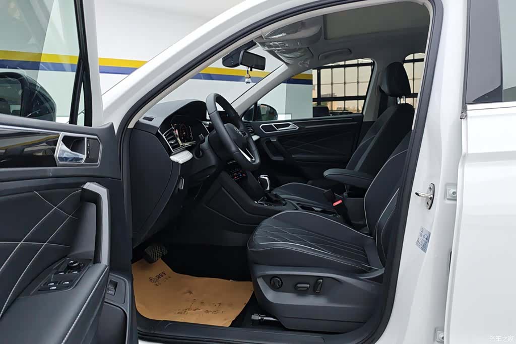 Volkswagen Tiguan L, 2024 9