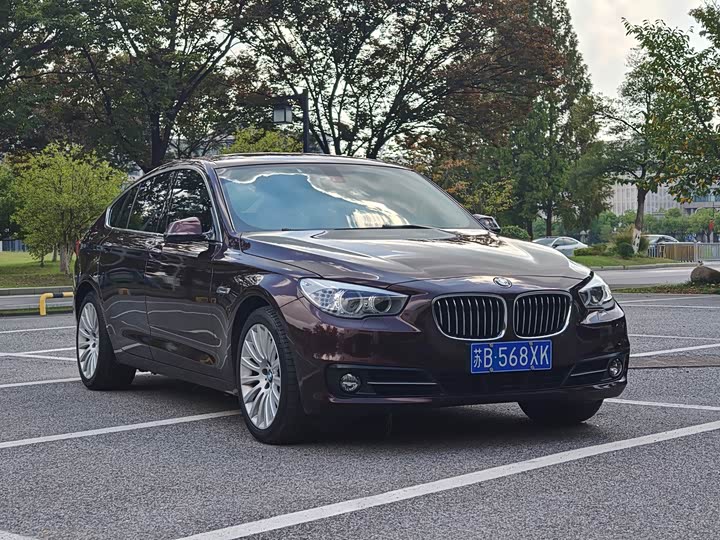 BMW 5 Series GT 2015 535i Leading