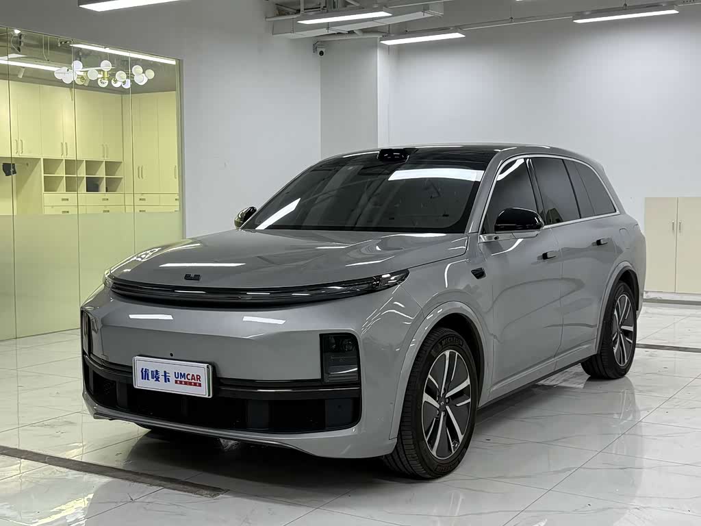 Li Auto L8