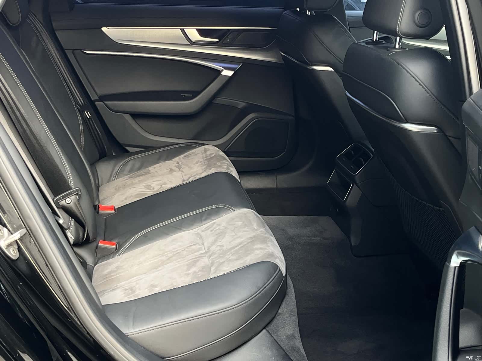 Audi A6L, 2020 15