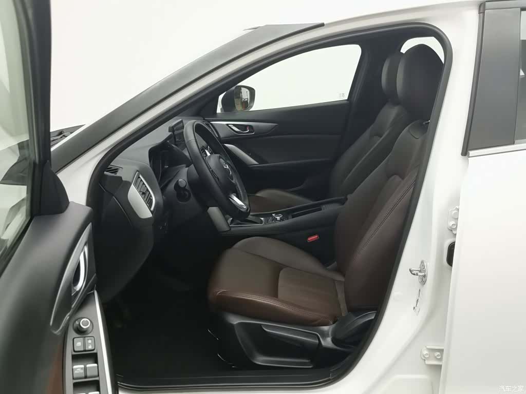 Mazda CX-4, 2018 10