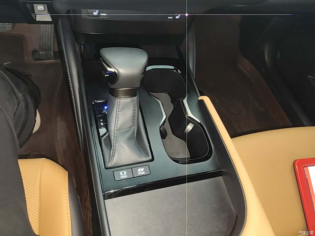 Lexus ES, 2023 10