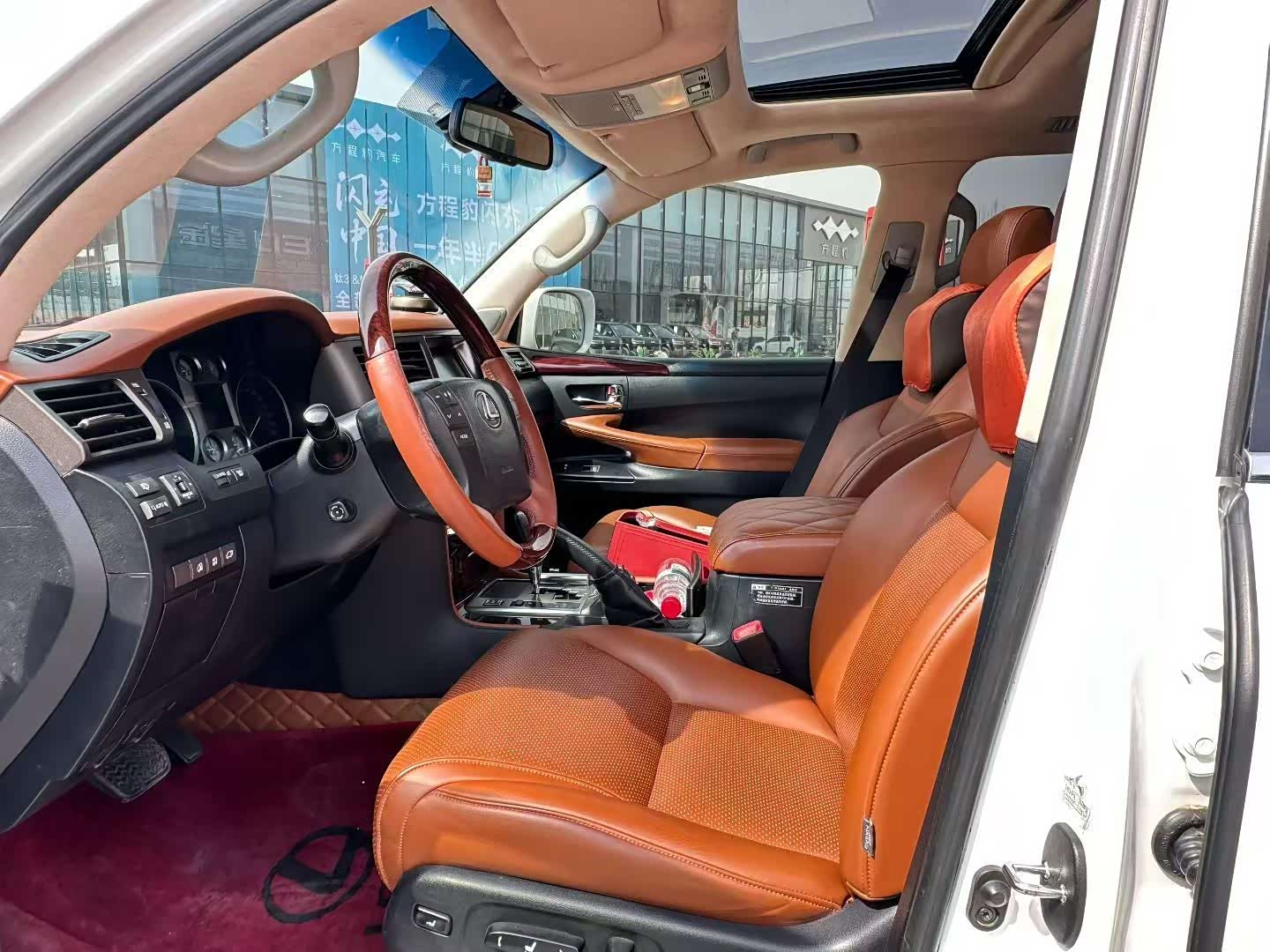 Lexus LX, 2011 все фото
