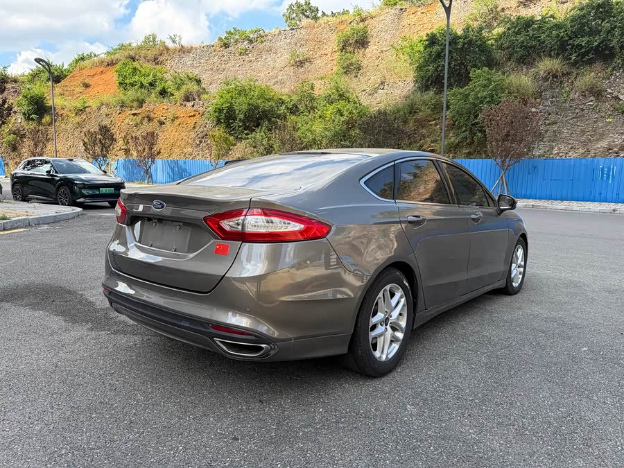 Ford Mondeo 2015, фото 18