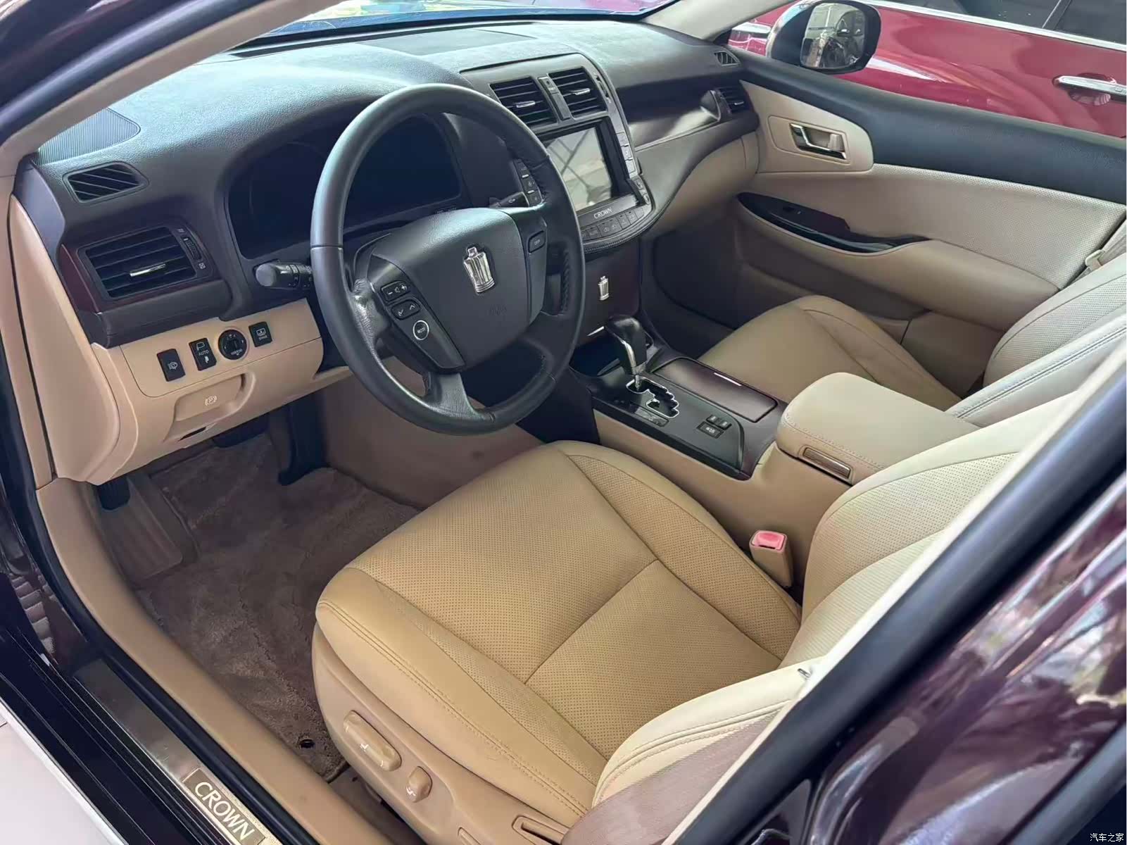 Toyota Crown, 2012 6