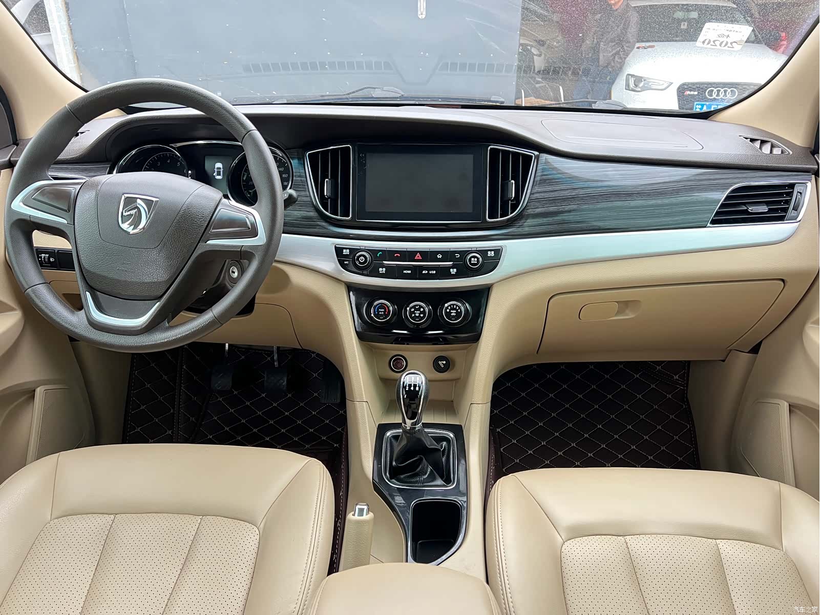 Wuling 730, 2018 17