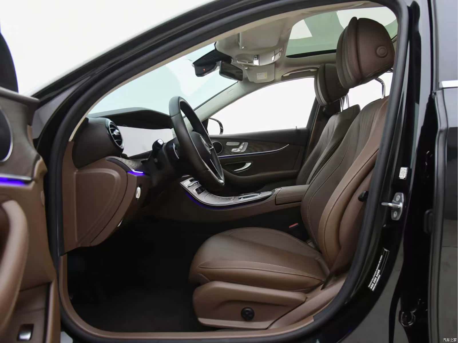Mercedes-Benz E-Class, 2023 9