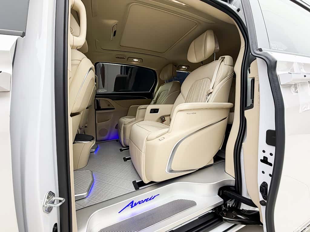 Buick GL8, 2023 9