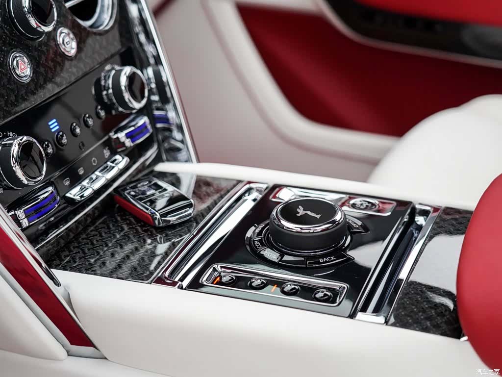 Rolls-Royce Cullinan, 2022 22