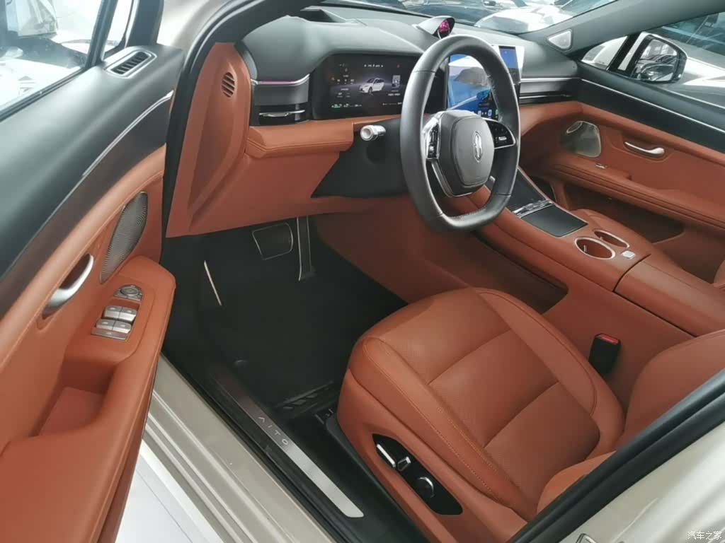 AITO M5, 2025 16