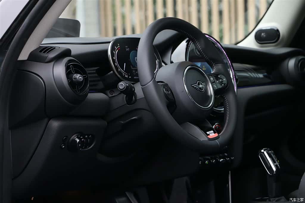 Mini Cooper, 2023 21