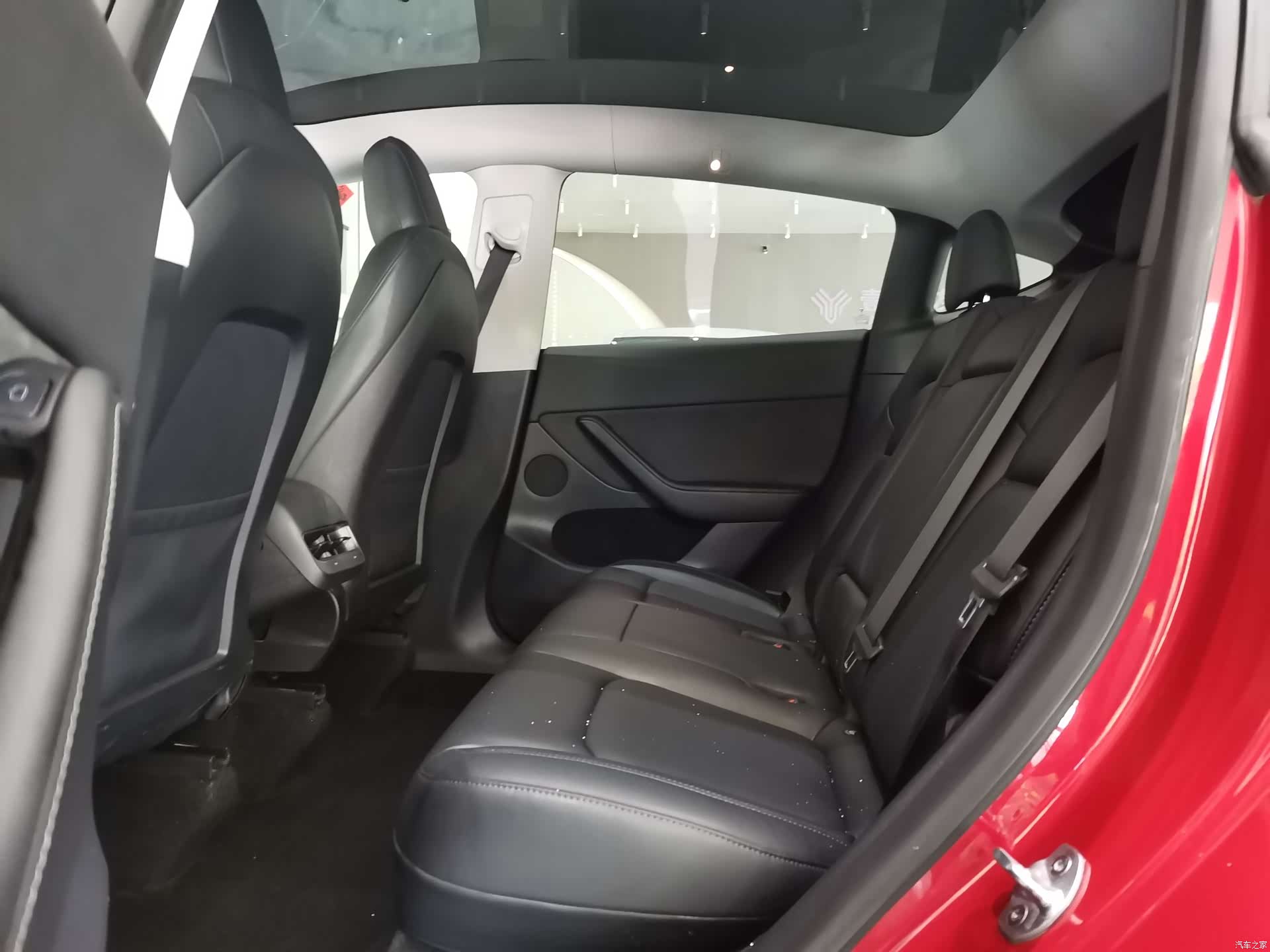 Tesla Model Y, 2022 11