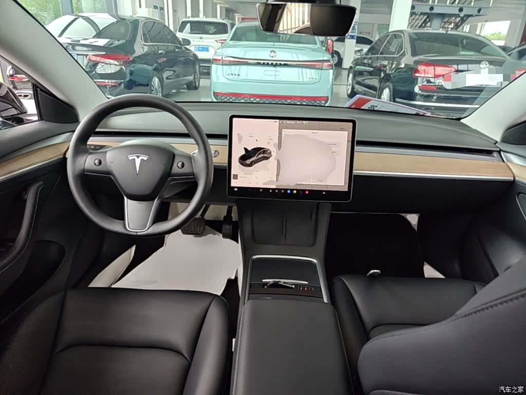 Tesla Model 3, 2023 10