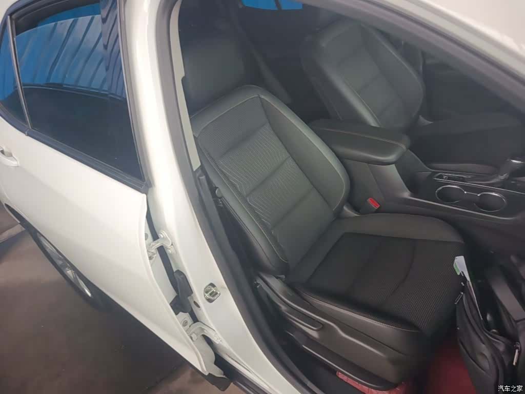 Chevrolet Equinox, 2018 25