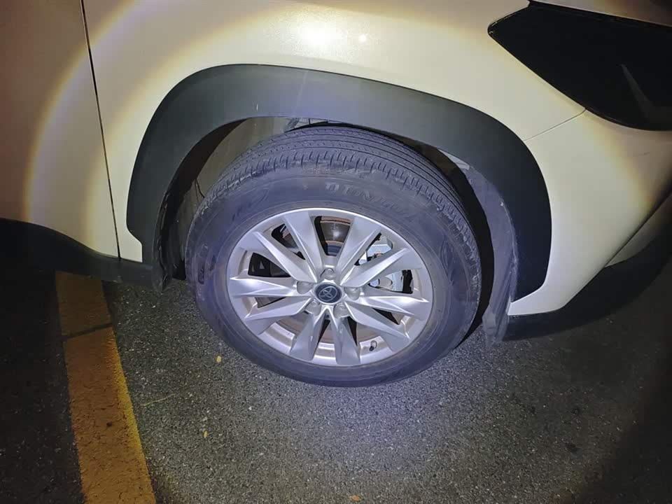 Toyota Corolla Sharp amplifier