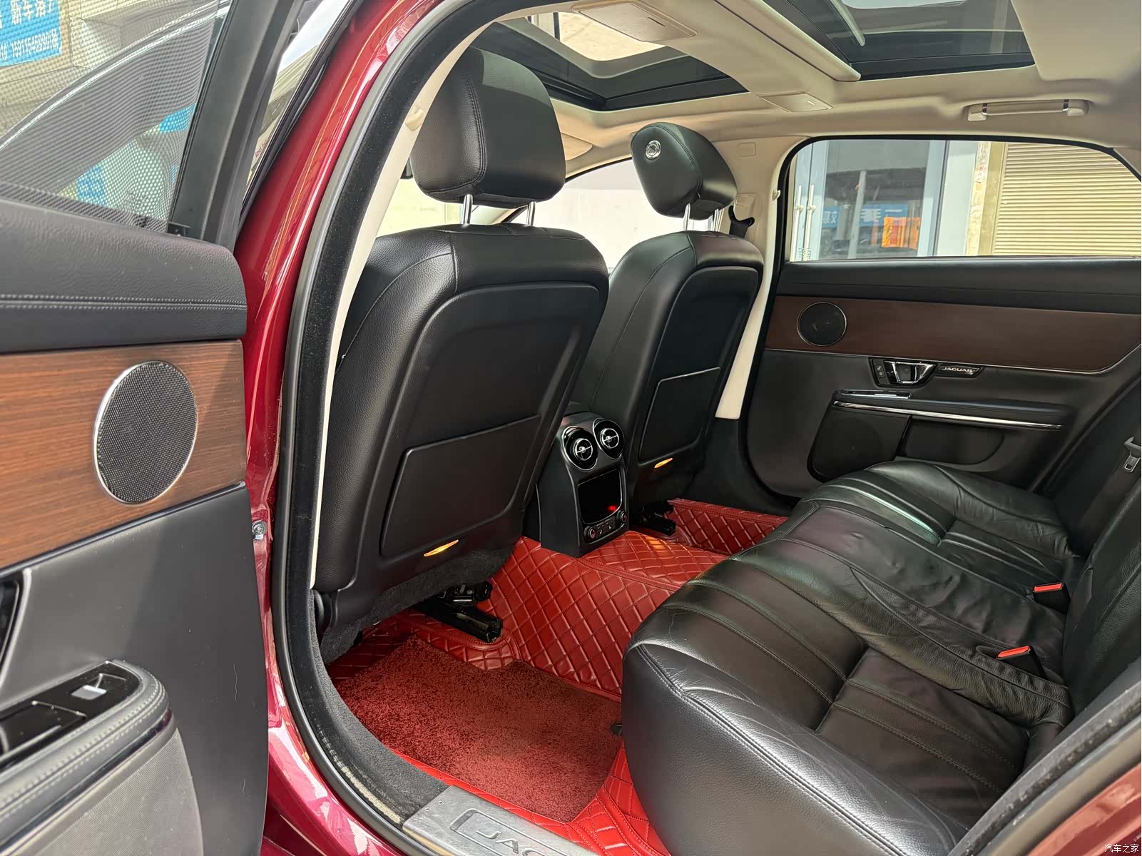 Jaguar XJ, 2018 9
