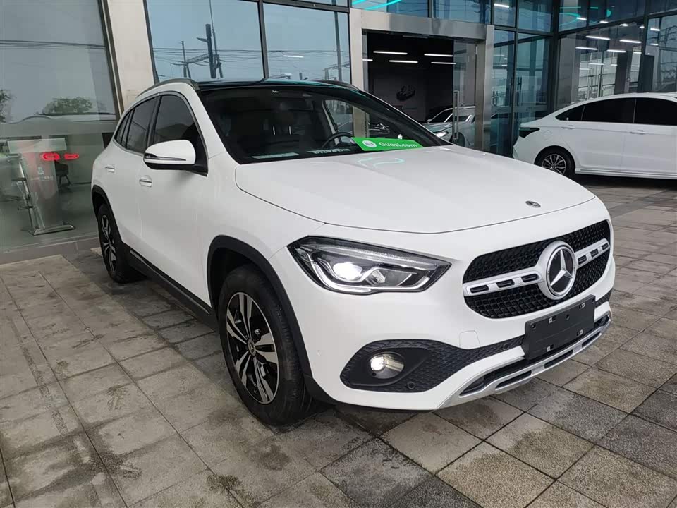 Mercedes-Benz GLA