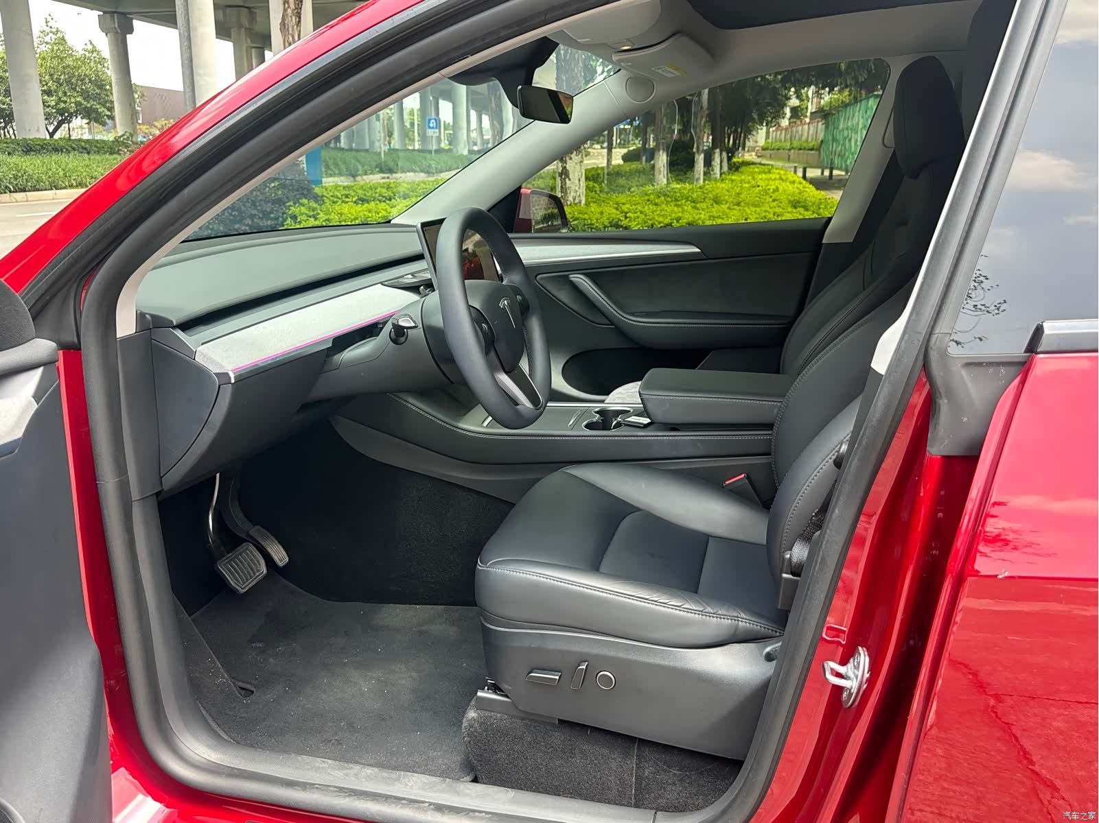 Tesla Model Y, 2024 8