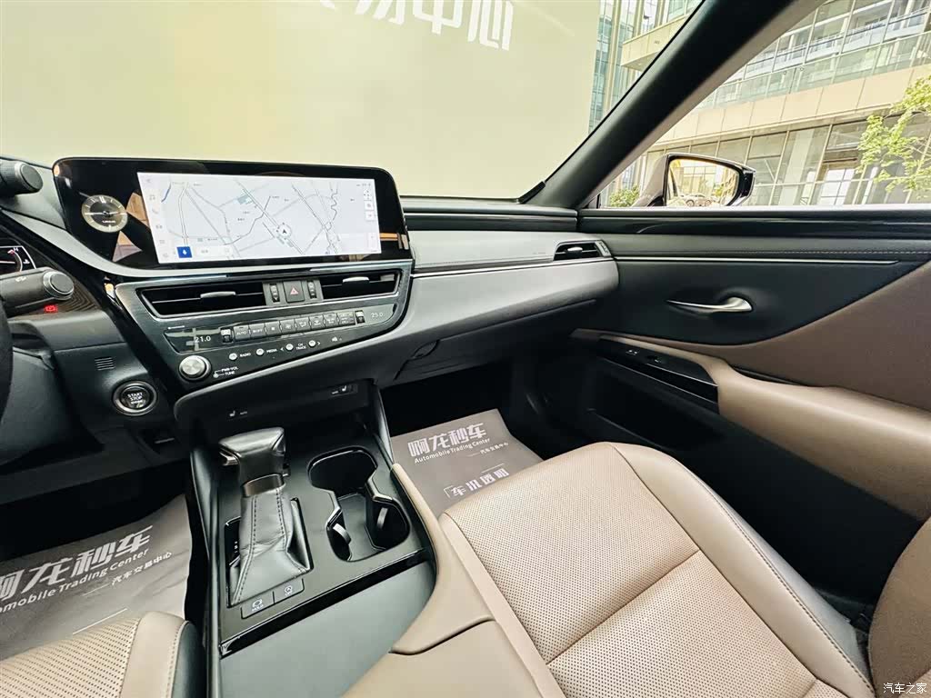Lexus ES, 2024 20