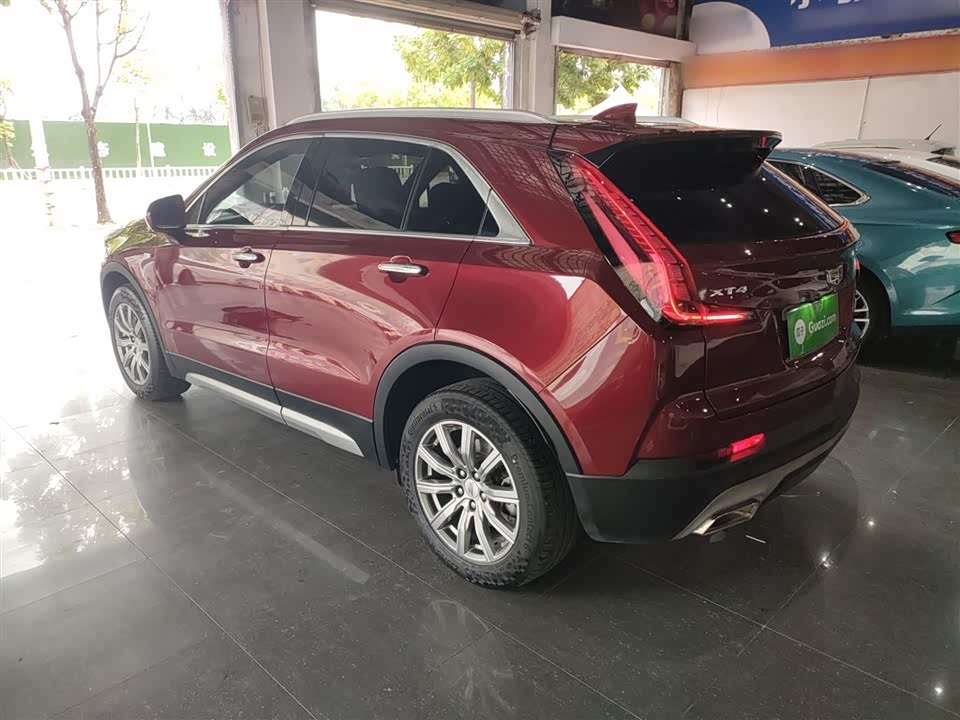 Cadillac XT4