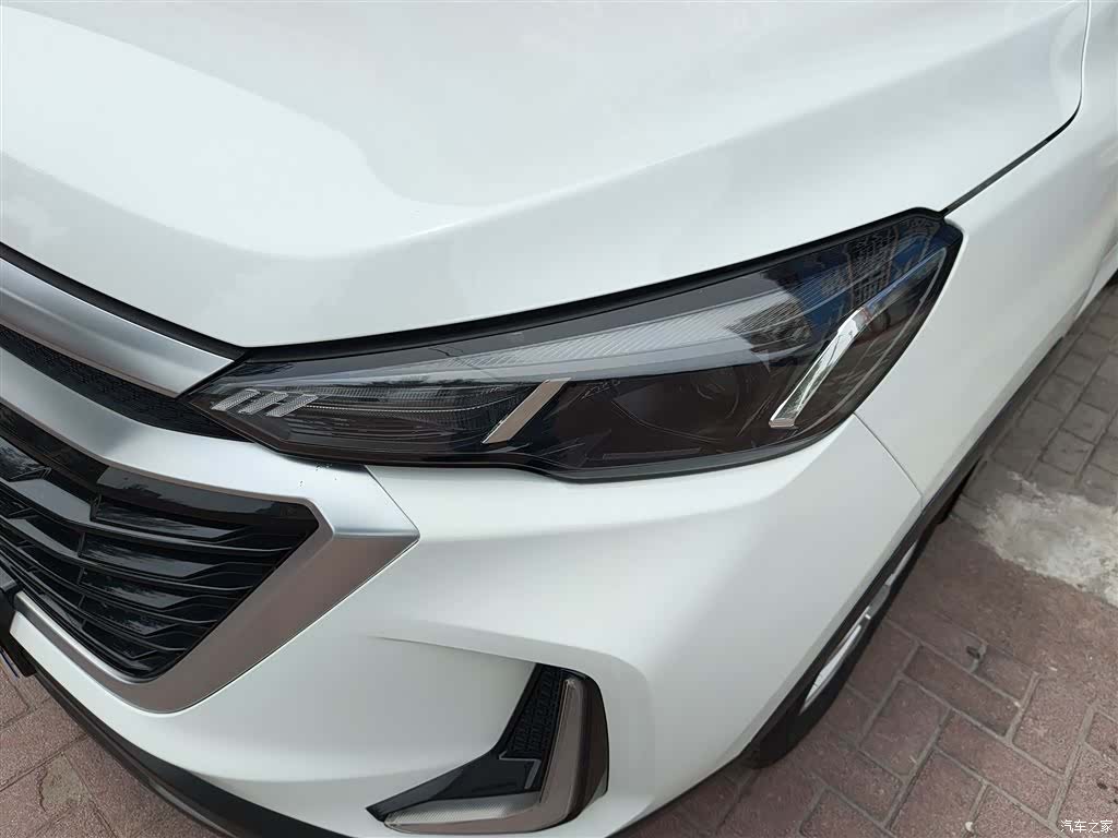 BAIC X3, 2020 7
