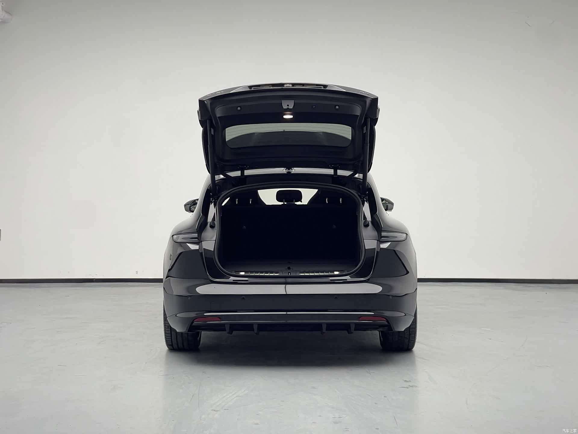 NIO ET5, 2026 19