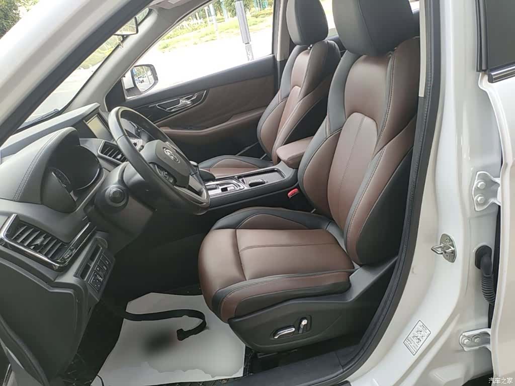DongFeng AX7, 2018 15