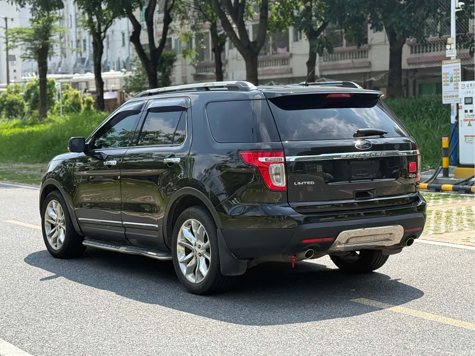 Ford Explorer, 2013 все фото