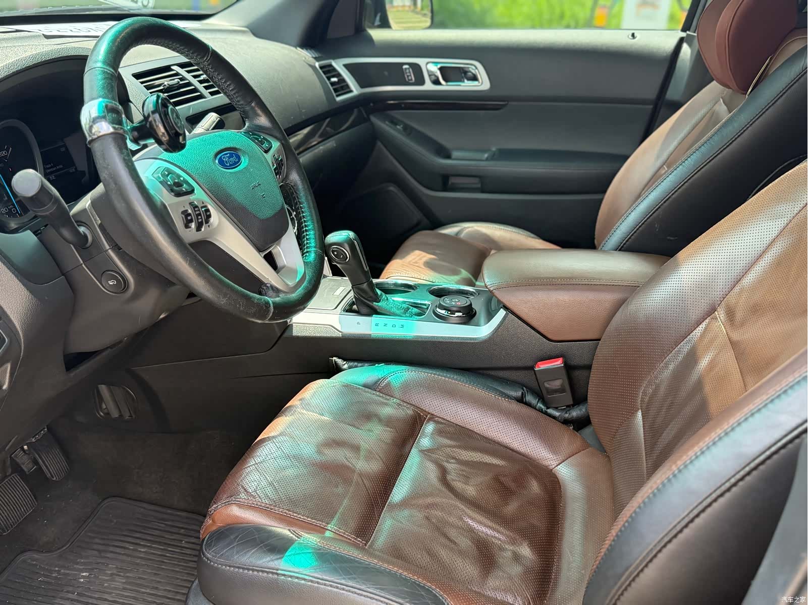 Ford Explorer, 2013 8