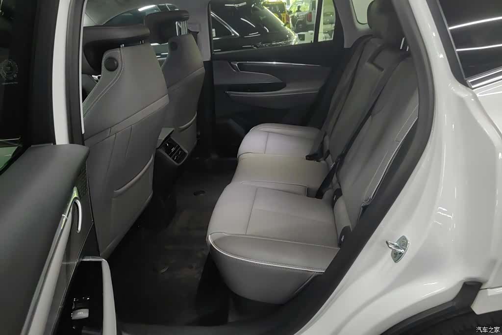 Buick E5, 2025 11