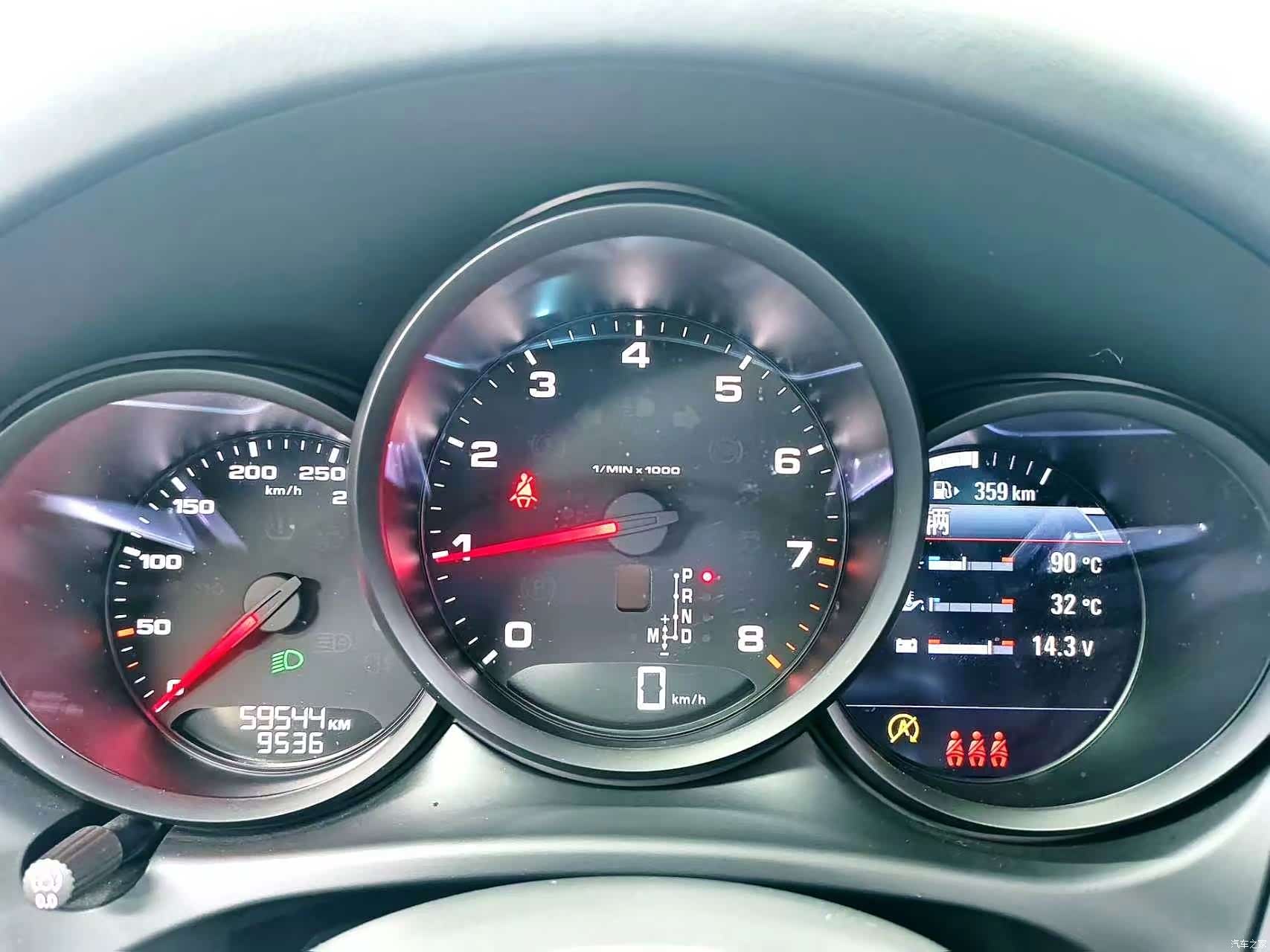 Porsche Macan, 2021 9