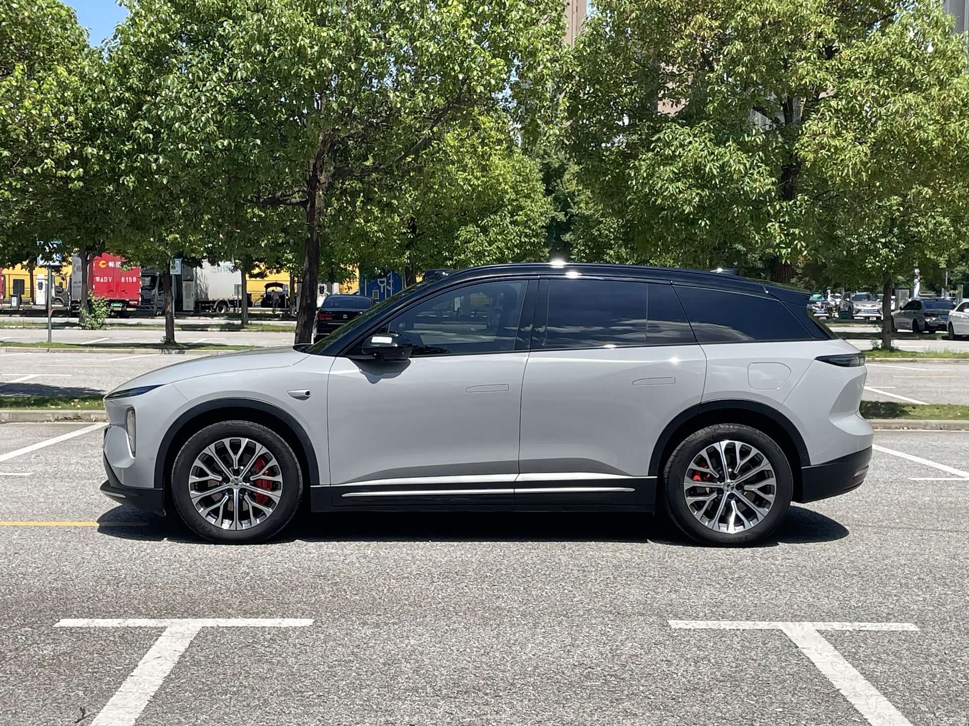 NIO ES6, 2023 9