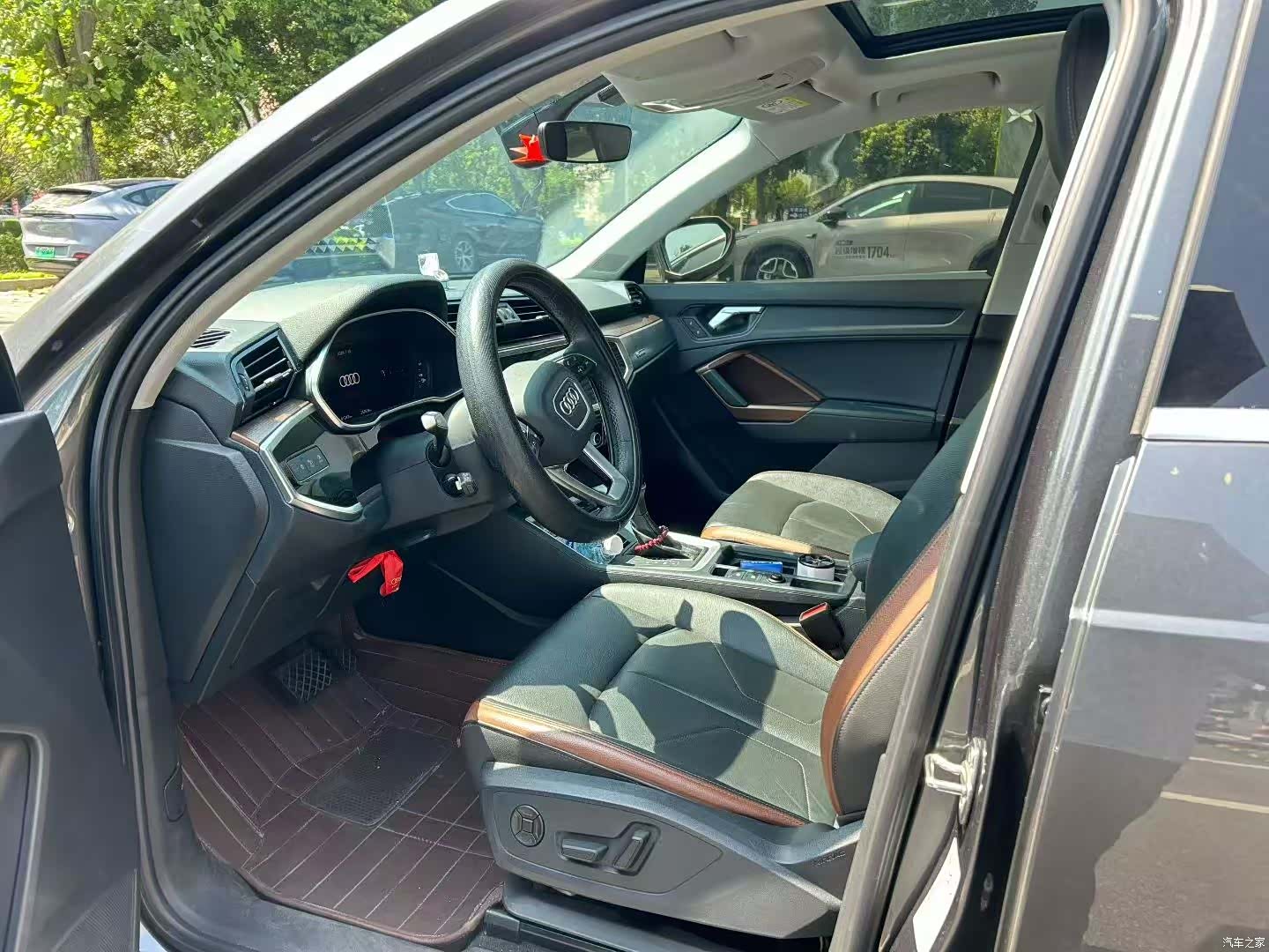 Audi Q3, 2022 4