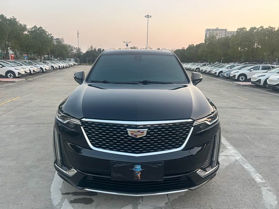 Cadillac XT6