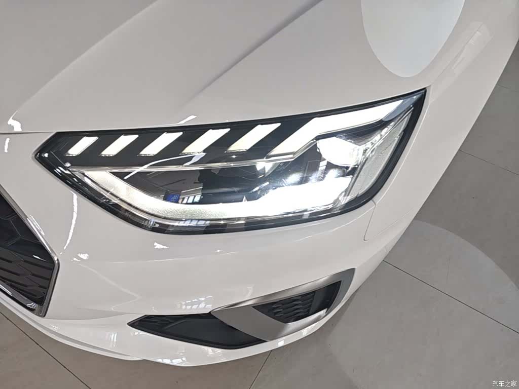 Audi A4L, 2021 24